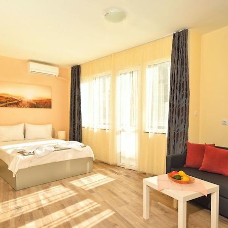 Central Studio #3 Burgas Екстер'єр фото