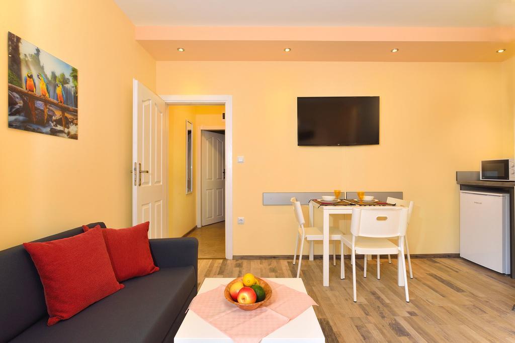 Central Studio #3 Burgas Екстер'єр фото