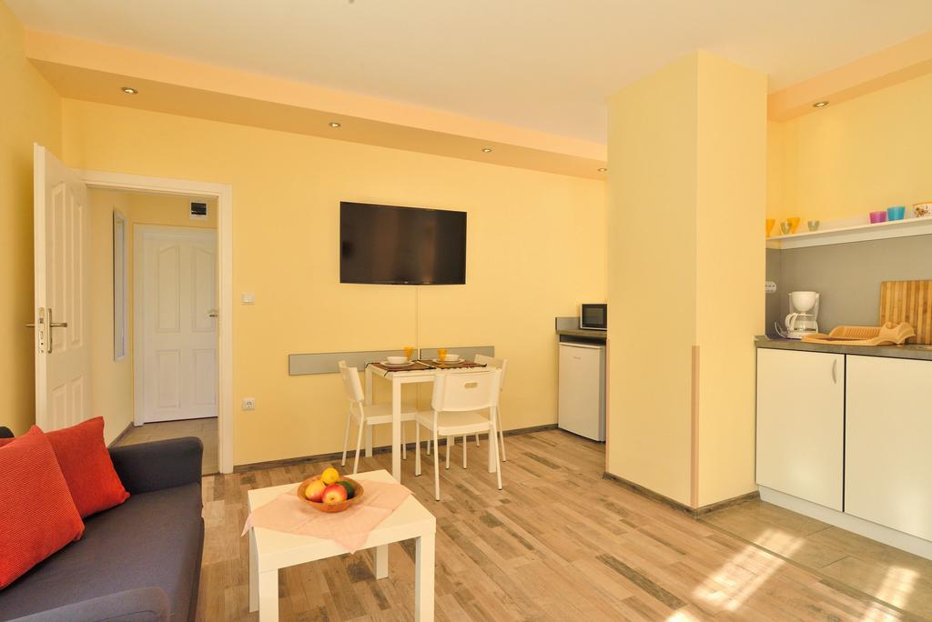 Central Studio #3 Burgas Екстер'єр фото