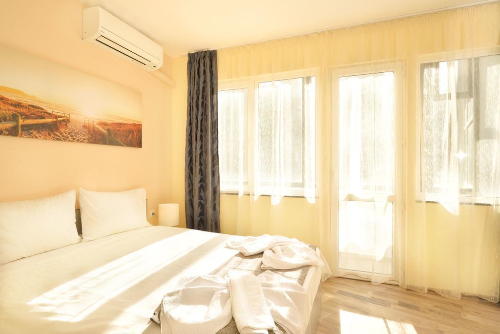Central Studio #3 Burgas Екстер'єр фото